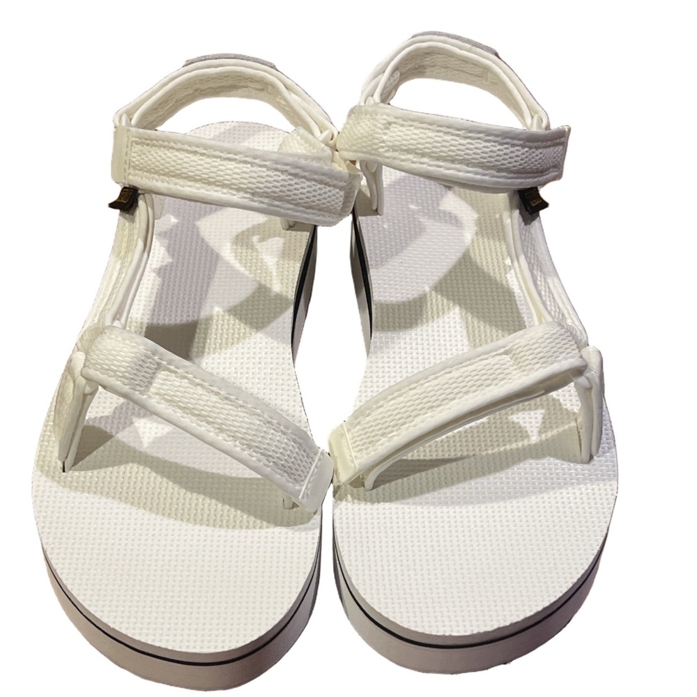 Teva Women's Flatform Universal Sandal - NWOT - Picture 3 of 6